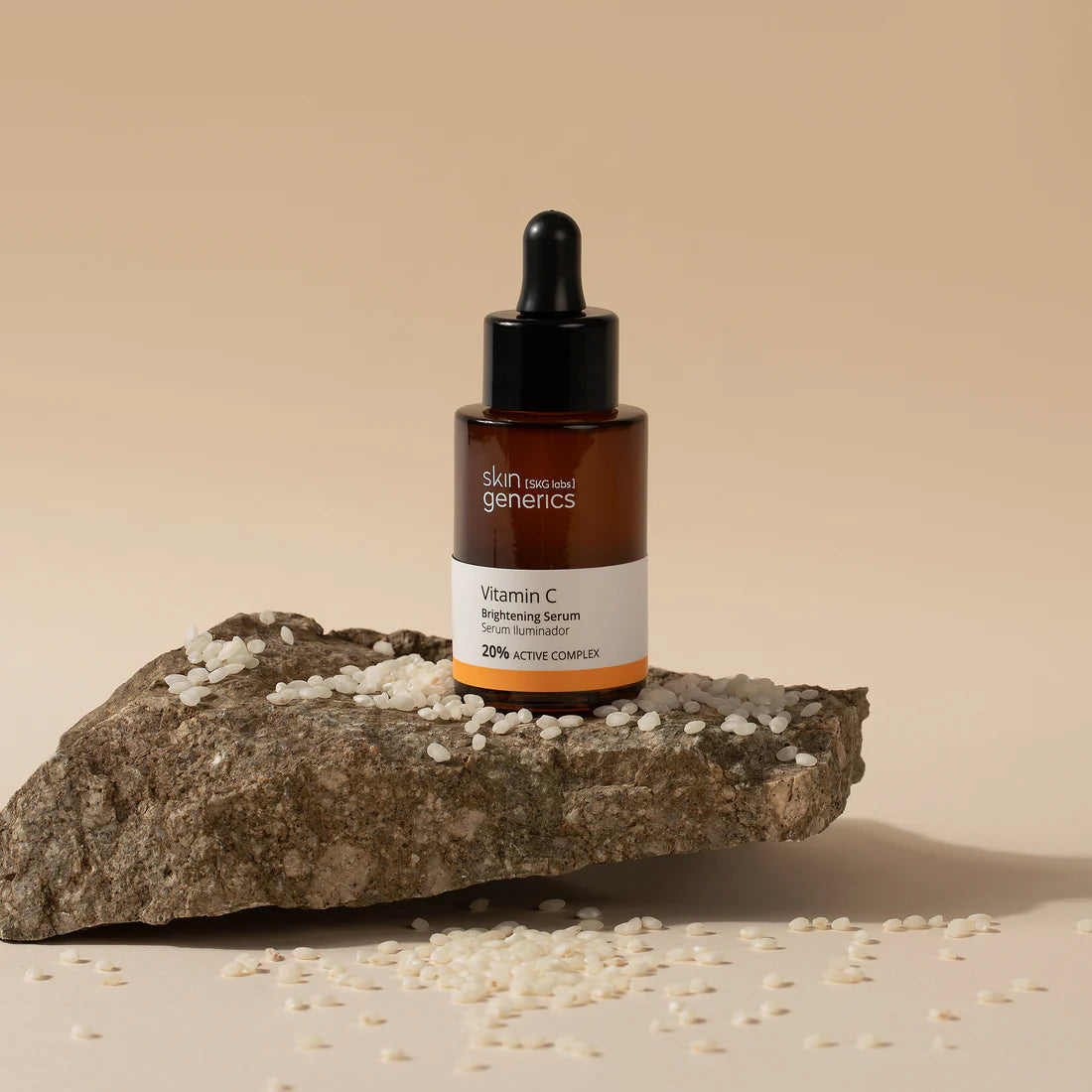 SKIN GENERICS Serum Iluminador con Vitamina C 20% Complejo Activo 30ml - Iluminador Hidratante Antioxidante
